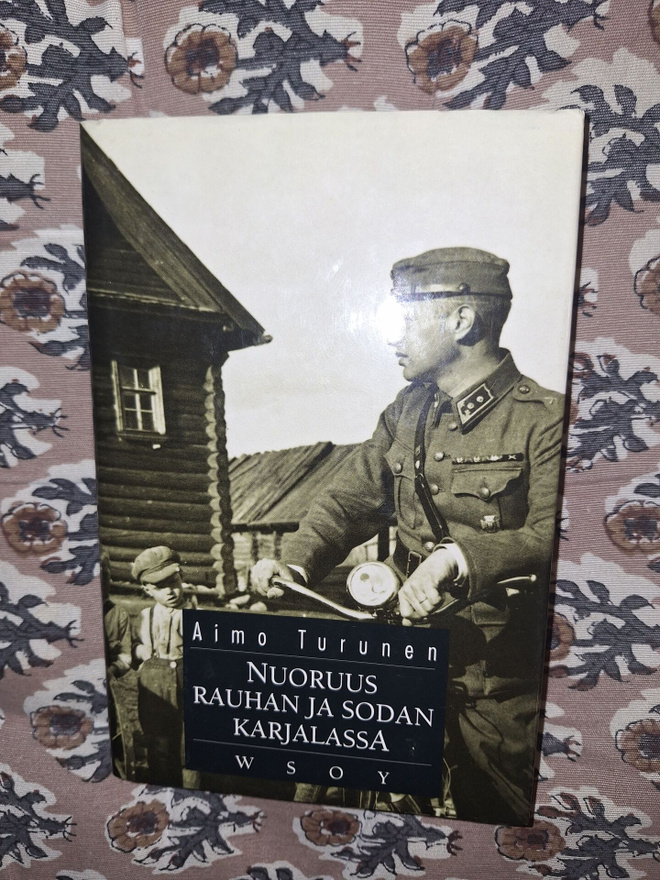 Aimo Turunen : Nuoruus rauhan ja sodan karjalassa  qp