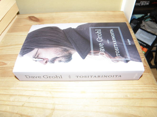 Dave Grohl Tositarinoita (nidottu)