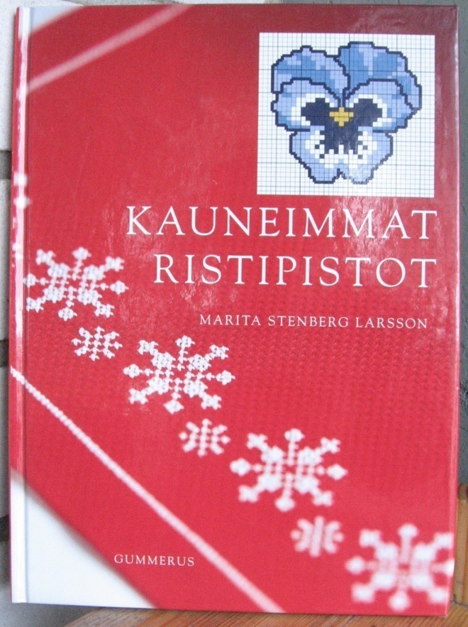 Marita Stenberg Larsson: Kauneimmat ristipistot. 48 s.