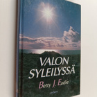 Betty J. Eadie : Valon syleilyssä - pikkukuva 1