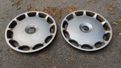 Volvo 16" koristekapselit, 2 kpl