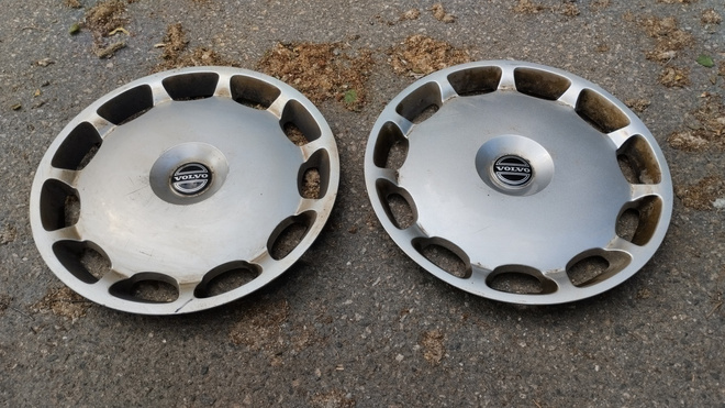 Volvo 16" koristekapselit, 2 kpl