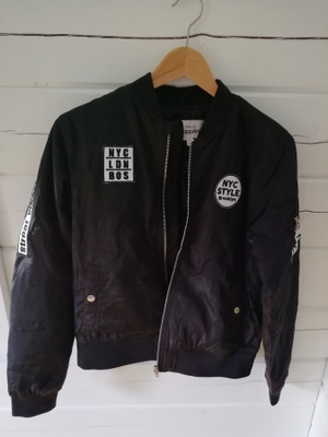 KappAhl musta bomber syys/kevät takki 164cm - uudenveroinen!