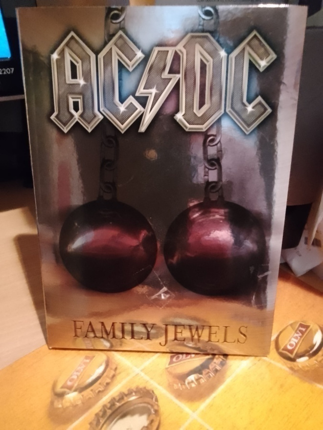 AC/DC - Family jewels