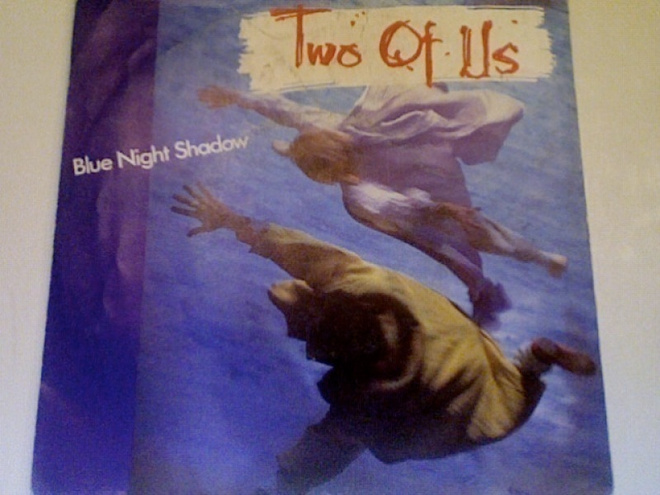 TWO OF US :: BLUE NIGHT SHADOW :: VINYYLI 7" 1985