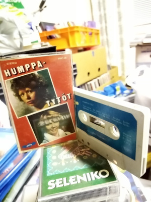 C-KASETTI : HUMPPATYTÖT RAIJA RUUSKA / LEENA-KRISTIINA