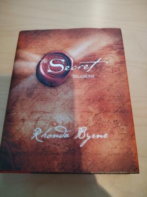 Rhonda Byrne: Salaisuus - kovakantinen kirja