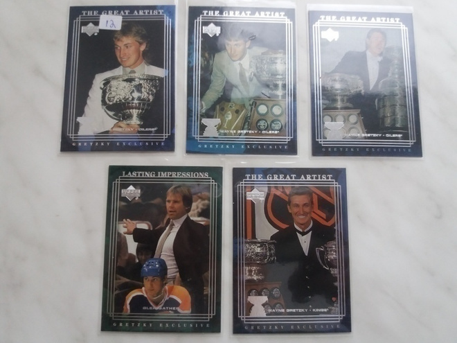 1999-00 Upper Deck Exclusive Gretzky kortteja alkae 2.0e/kpl