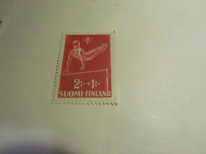 1945 urheilumerkki 2mk+1mk, postituore