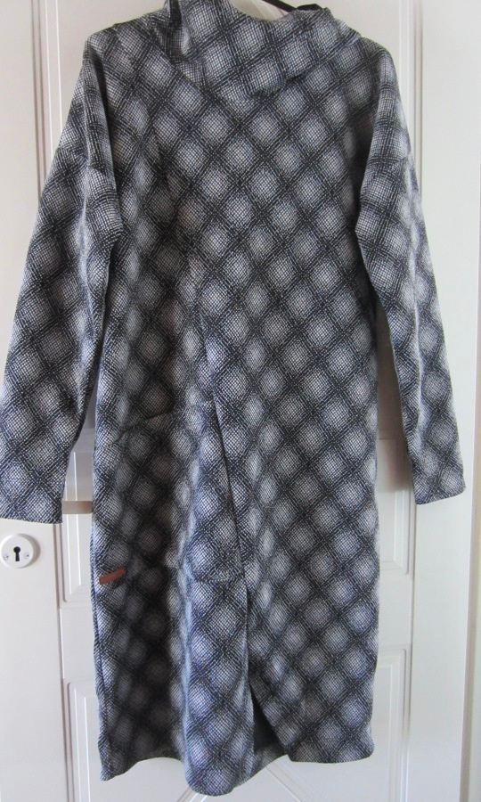 Handmade, huppumekko, ehkä XS tai S