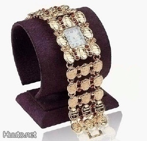 134 .. Upea Kaunis  Charm Ladies Kello / Rannekoru
