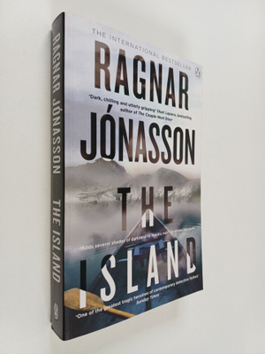 Ragnar Jonasson : The Island