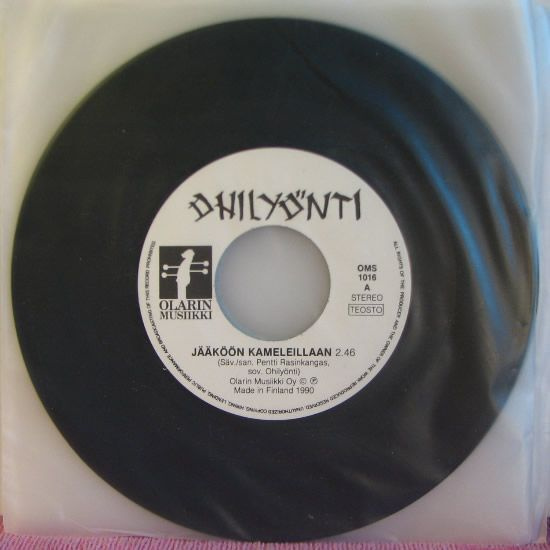 Single: Ohilyönti - Jääköön kameleillaan / Sandels on