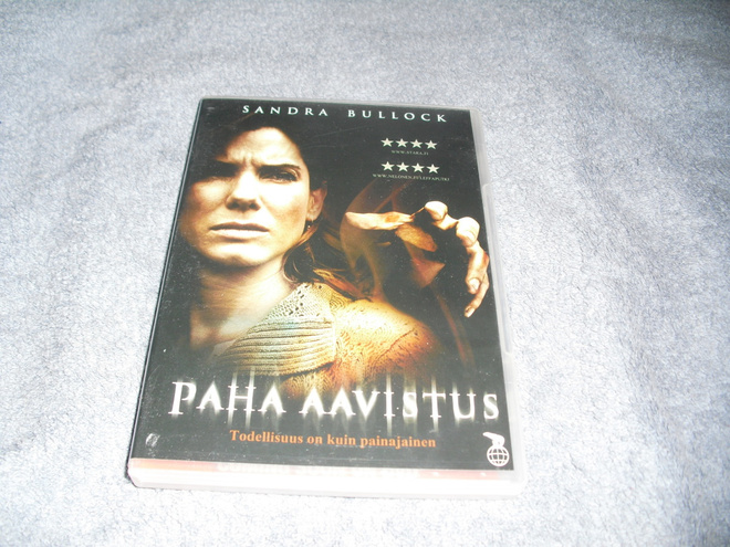 PAHA AAVISTUS (Sandra Bullock)***