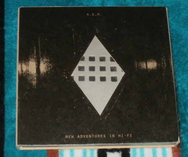 R.E.M.  New Adventures In Hi-Fi ~ CD kovalaatikko + kirja