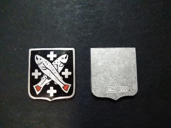 Pyhtää vaakuna hopea emali n.12 x10 mm