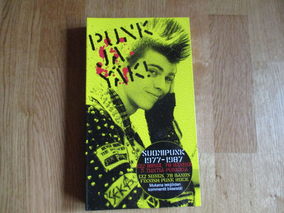 4CD BOX PUNK JA YÄK! SUOMIPUNK 1977-1987 132 BIISIÄ, 78 BA