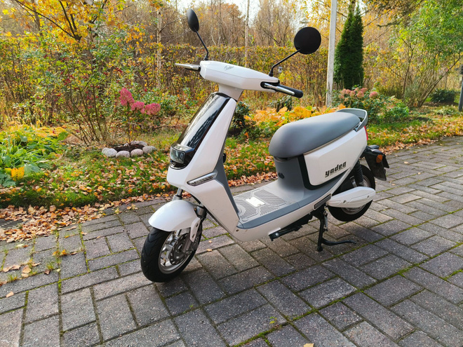 Yadea C Line hieno sähköskootteri