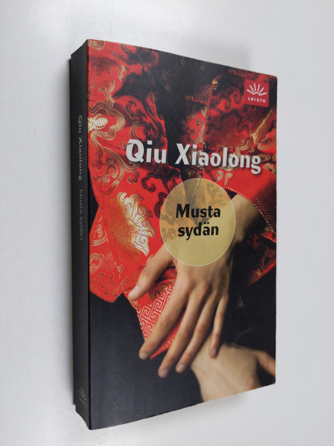 Xiaolong Qiu : Musta sydän