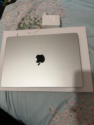 MacBook Pro 14" (2024, M4 Max) 36GB 1TB, Uudenveroinen
