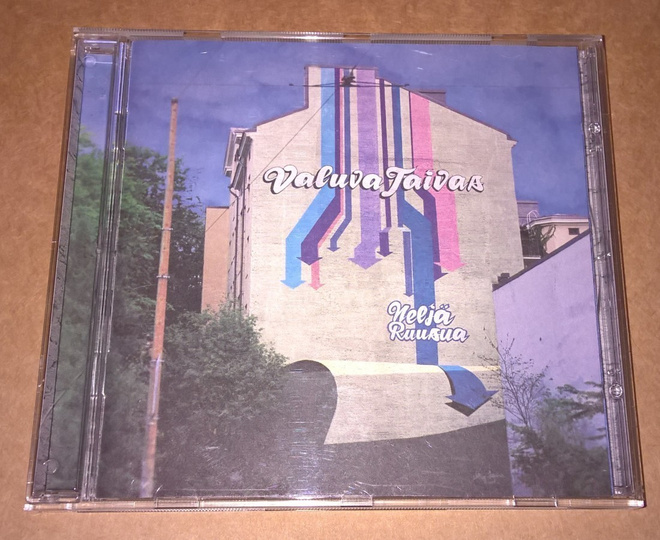 NELJÄ RUUSUA VALUVA TAIVAS CD