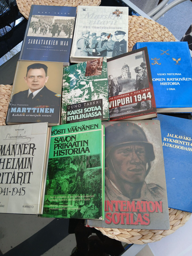 Sotahistorian harrastajan käsikirjasto