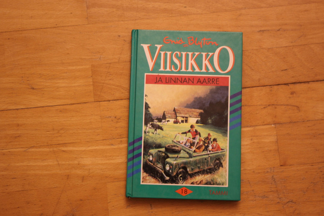 Enid Blyton Viisikko ja linnan aarre #2