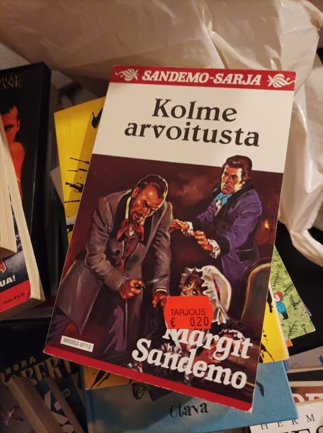 Sandemo sarja Kolme arvoitusta