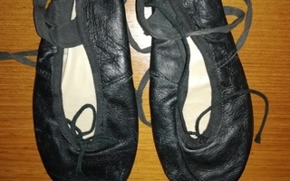 Baletti ballerina nahkatossut mitta 20, 5 cm nahkaa mustat