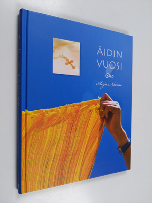 Anja Nwose : Äidin vuosi