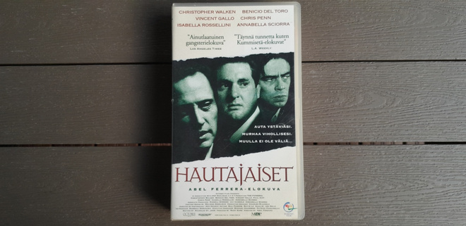 VHS: Hautajaiset (Christopher Walken, Benicio Del Toro 1996)
