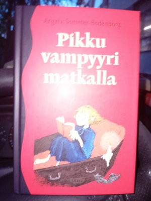 Sommer-Bodenburg : Pikku vampyyri matkalla  ( SIS POSTIKULU