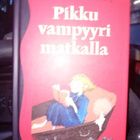 Sommer-Bodenburg : Pikku vampyyri matkalla ( SIS POSTIKULU - pikkukuva 1