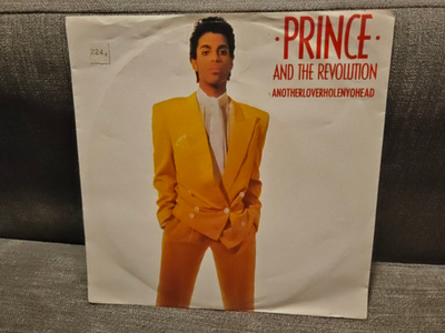 Prince And The Revolution – Anotherloverholenyohead  7"