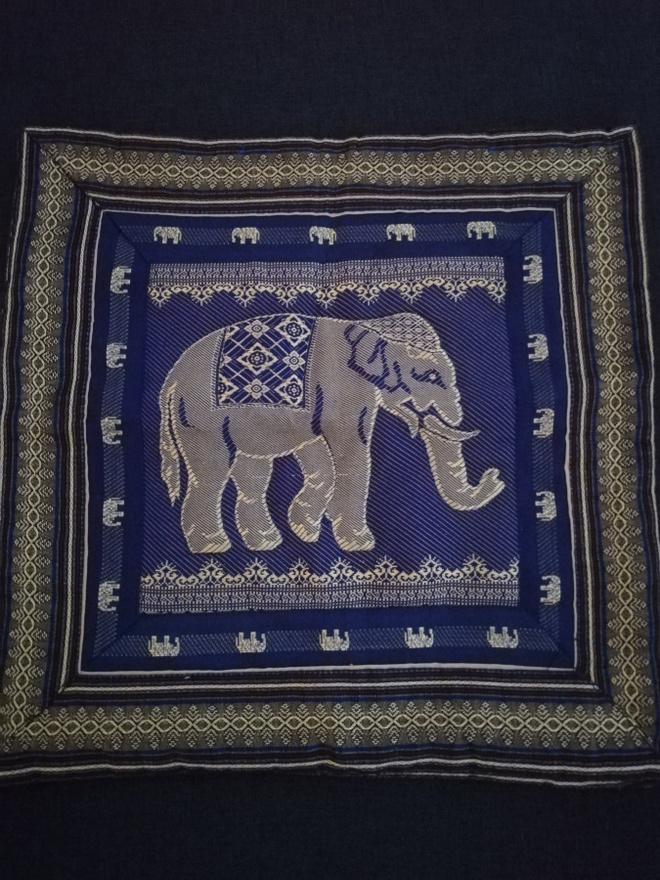 Silkkiset NORSU koristetyynynpäälliset,k.40X40cm,uudet