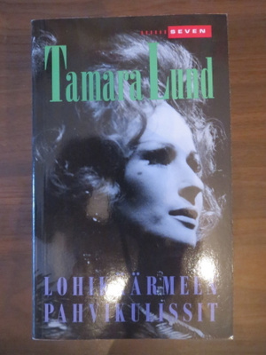 Tamara Lund: Lohikäärmeen pahvikulissit