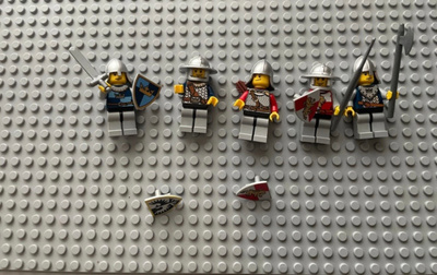 Lego 5 Castle figuureja