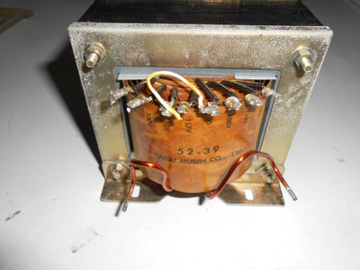Yaesu muuntaja