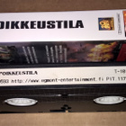 POIKKEUSTILA 1998 VHS TOIMINTA - pikkukuva 4
