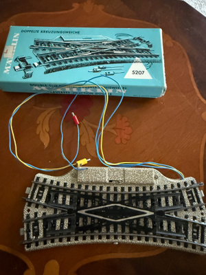 Märklin 5207 kaksoisristikkovaihde (Double Slip Switch) HO +