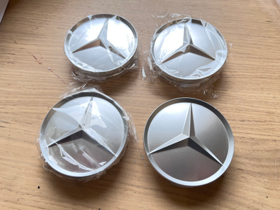 Mercedes-Benz vanteiden uudet mattahopeat keskikupit (75mm)