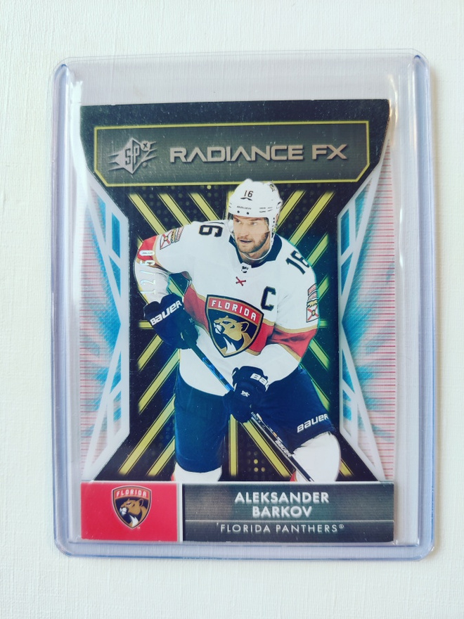 Aleksander Barkov - 21-22 SPx Radiance FX Gold /50