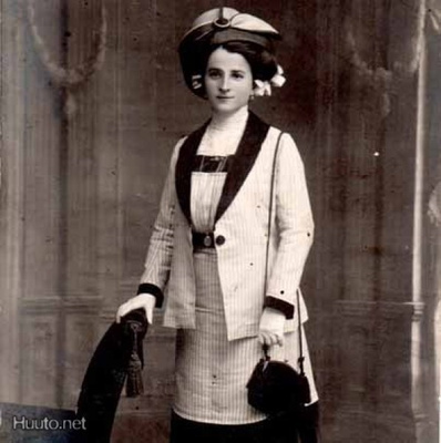 HAUTE COUTURE / Lady vierailuasussa. 1900-l.