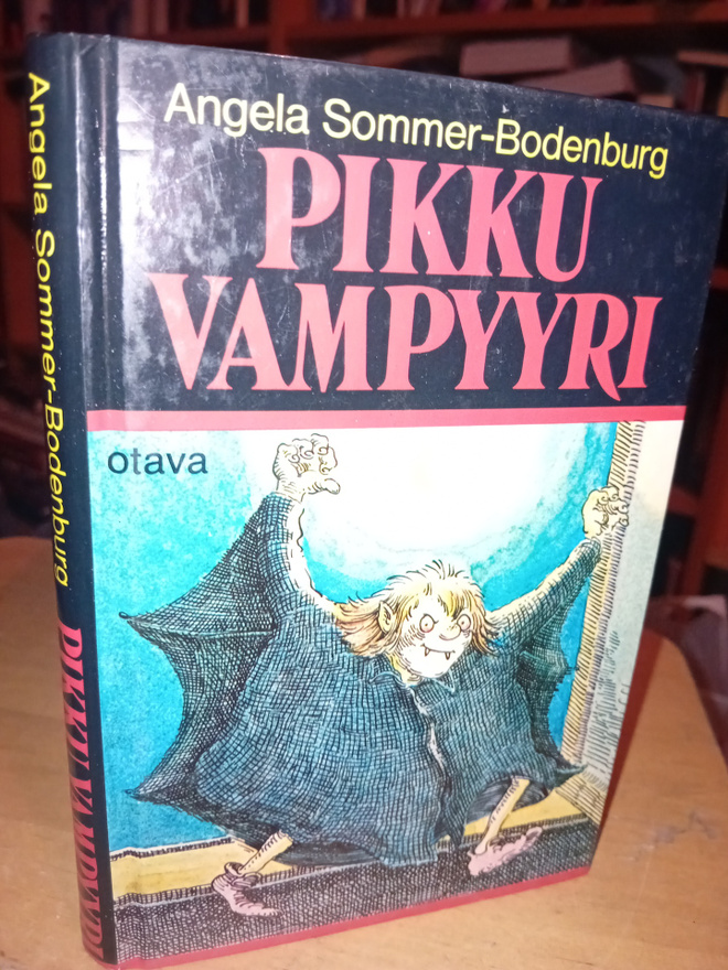 Sommer-Bodenburg : Pikku vampyyri  ( SIS POSTIKULU )