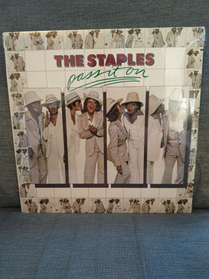LP The Staples: Pass it on