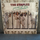 LP The Staples: Pass it on - pikkukuva 1