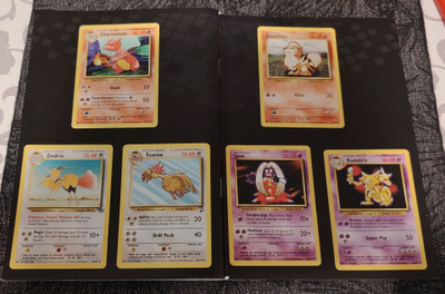 Setti vanhoja Pokemon kortteja