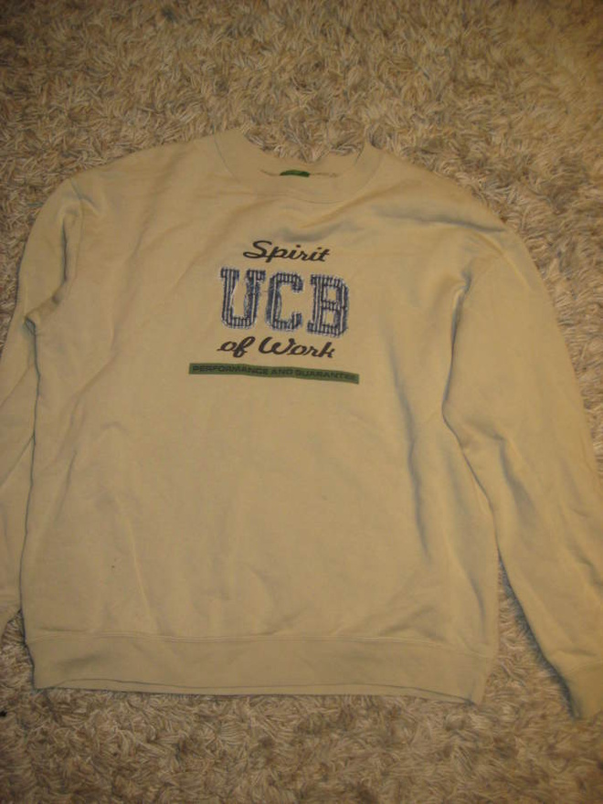 ** Benetton collegepaita  koko n 158-164 cm *