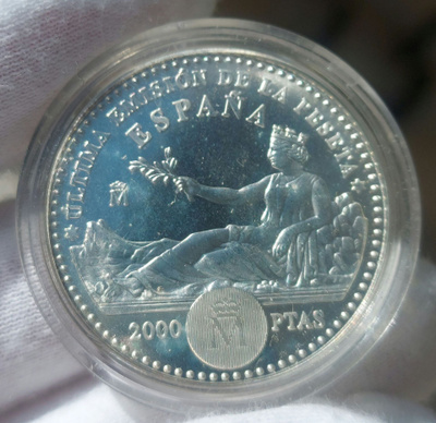 Hopea 2000 Pesetas 2001 Espanja  (Ultima Emision)