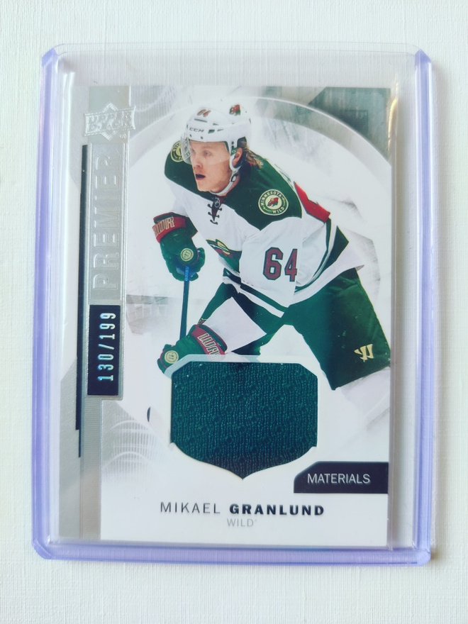 Mikael Granlund - 15-16 Premier Spectrum Jersey /199